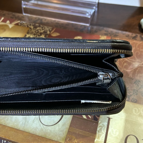 Bottega Veneta Intrecciato Nappa Leather Black Zip Wallet - Picture 10 of 13